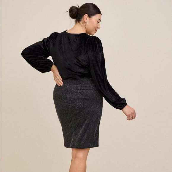 Torrid - At The Knee Glitter Knit Cinched Bodycon Skirt in Nonce - Picture 10 of 11